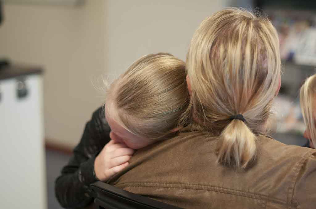 Que faire quand votre enfant revient de l’école en pleurant… ou en colère?
